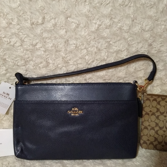 *SOLD* Coach Crossgrain Leather Pop Pouch (F65807) - Picture 3 of 7